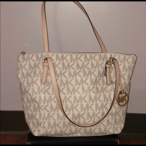 Micheal Kors tote